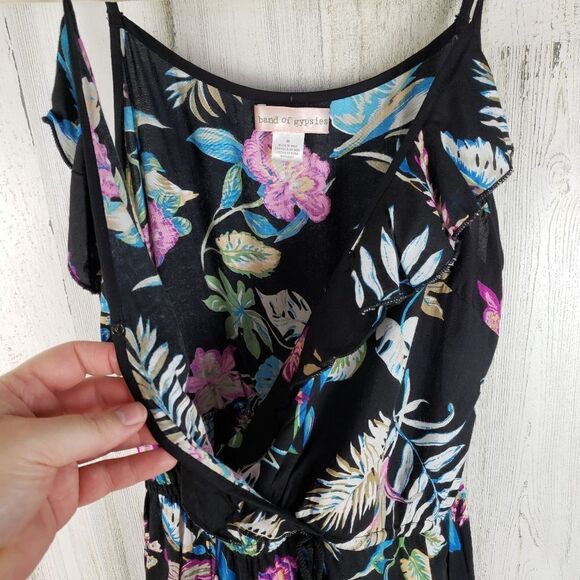 Band of Gypsies Tropical Print Romper - Picture 3 of 7